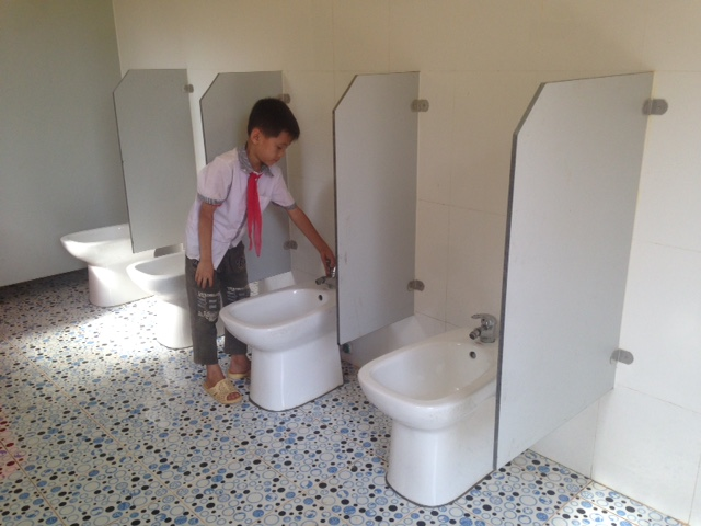 Mỗi[-]năm[-]Việt[-]Nam[-]mất[-]khoảng[-]16.000[-]tỉ[-]do...[-]vệ[-]sinh[-]kém